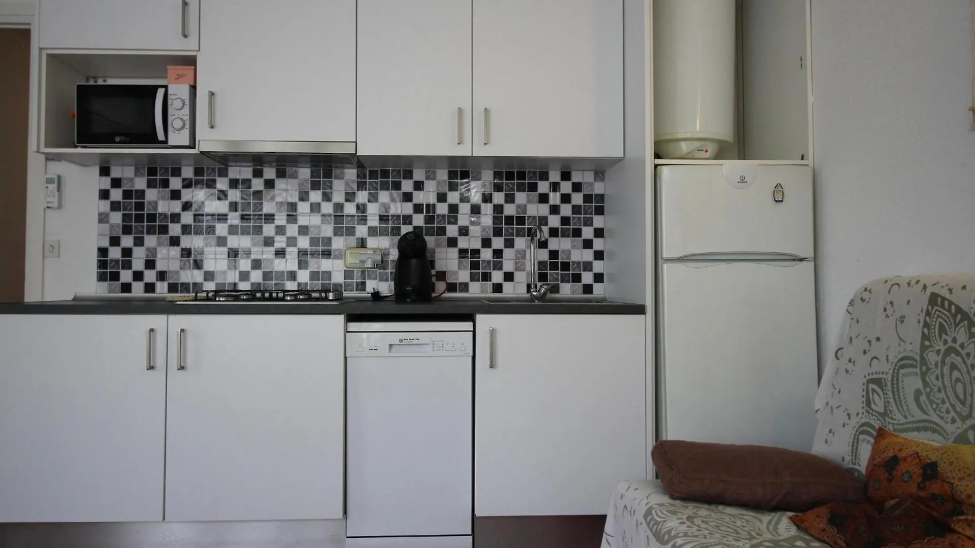 Apartamento Centrico A 20M De La Playa Del Puerto Con Tv, Aire Acondicionado Y Terraza - Es-228-189 兰卡 公寓