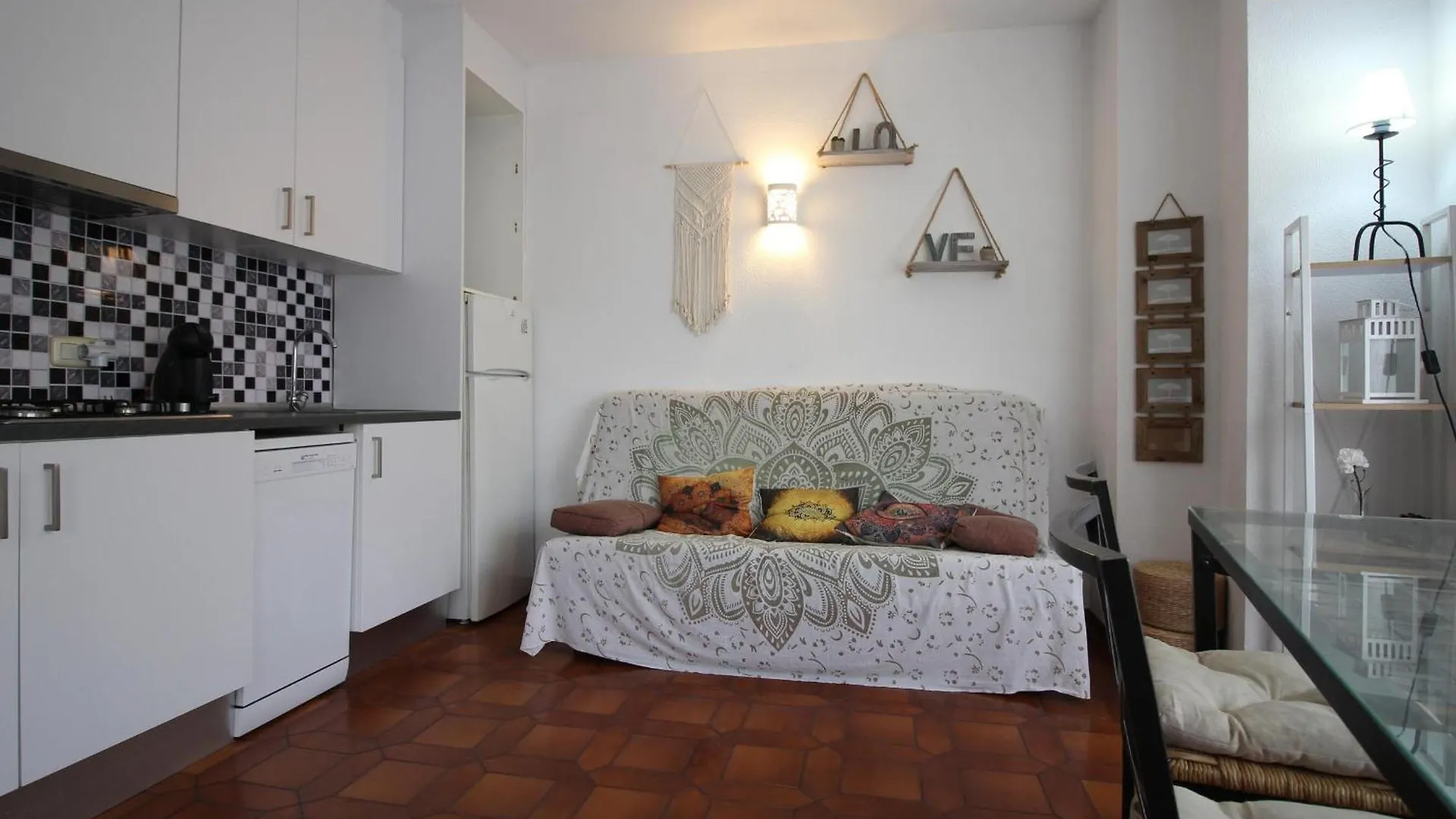 Apartamento Centrico A 20M De La Playa Del Puerto Con Tv, Aire Acondicionado Y Terraza - Es-228-189 Llança 아파트